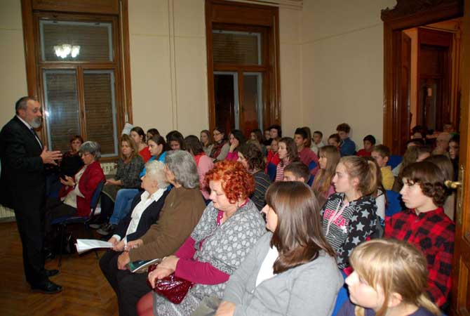 Előadás a forradalomról 2015. november 4. Szenttamáson, képek